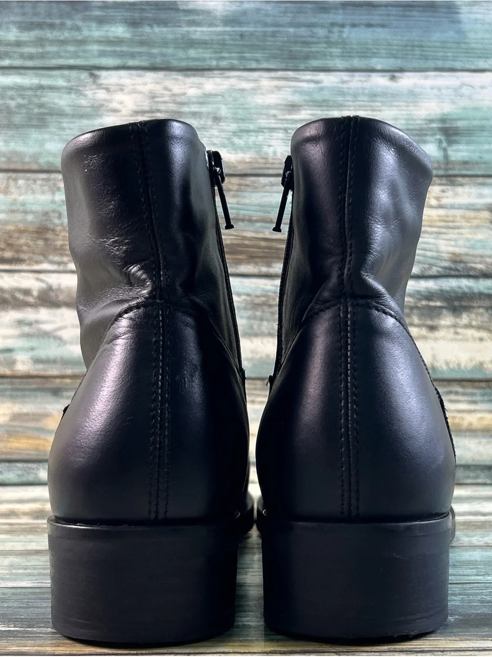 Clarks Pure Rose Ankle Boots Womens Size 6.5M Soft Black Leather Zip Up
